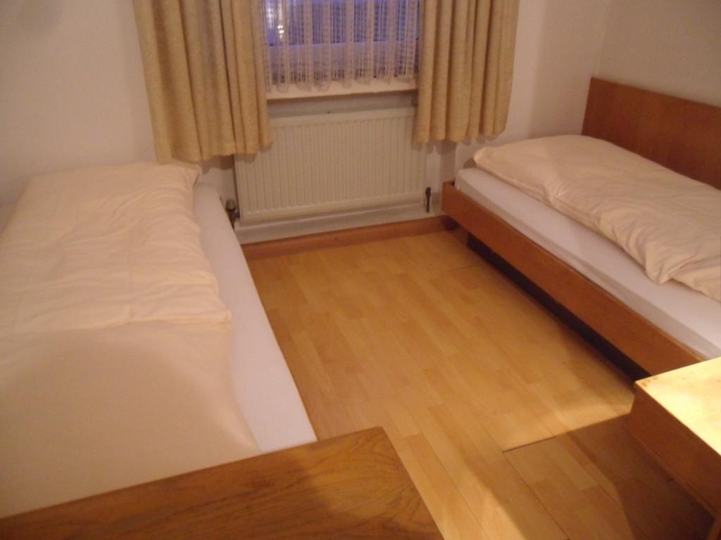 hotel funk Bietigheim-Bissingen Zimmer foto